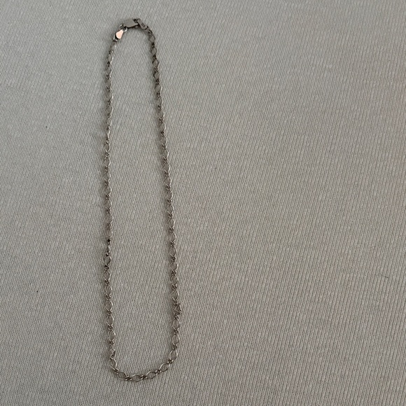 Sophisticated Silver Chain Necklace - Picture 1 of 1